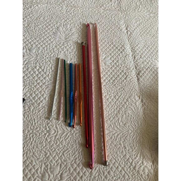 Boye and Susan Bates Crochet Needles Set of 9 #4 - Picture 9 of 11